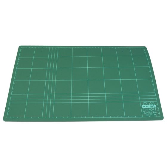 Jaycar A3 Benchtop Work Mat – 450 x 300mm PVC Cutting Mat with cm Grid