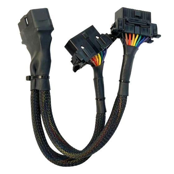 OBD-II Splitter Cable 30cm – 1 Male to 2 Female Sockets