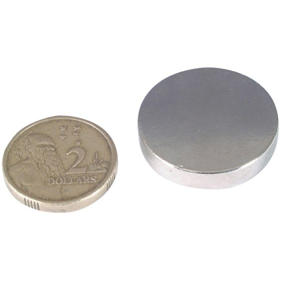 Jaycar Rare Earth Magnet – Medium with Nickel Jacket & Iron Keeper